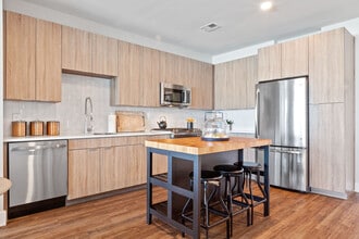 Canter Green in Union Township, NJ - Building Photo - Building Photo