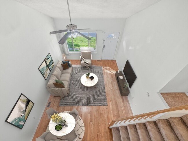 2 Bed / 2 Bath Sterling Heights Townhome - Awesome Home, even Better Location in Sterling Heights, MI - Foto de edificio - Building Photo