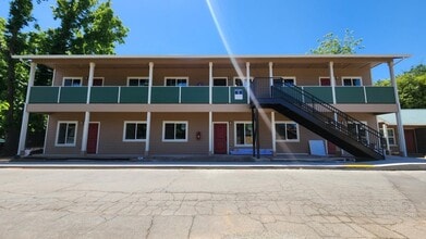 728 W 1st Ave in Chico, CA - Building Photo - Building Photo
