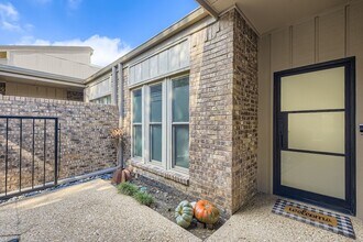 12364 Montego Plaza in Dallas, TX - Building Photo - Building Photo