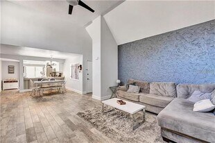 5818 Windhover Dr in Orlando, FL - Building Photo