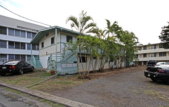 216 Puuhue Pl in Honolulu, HI - Building Photo - Building Photo