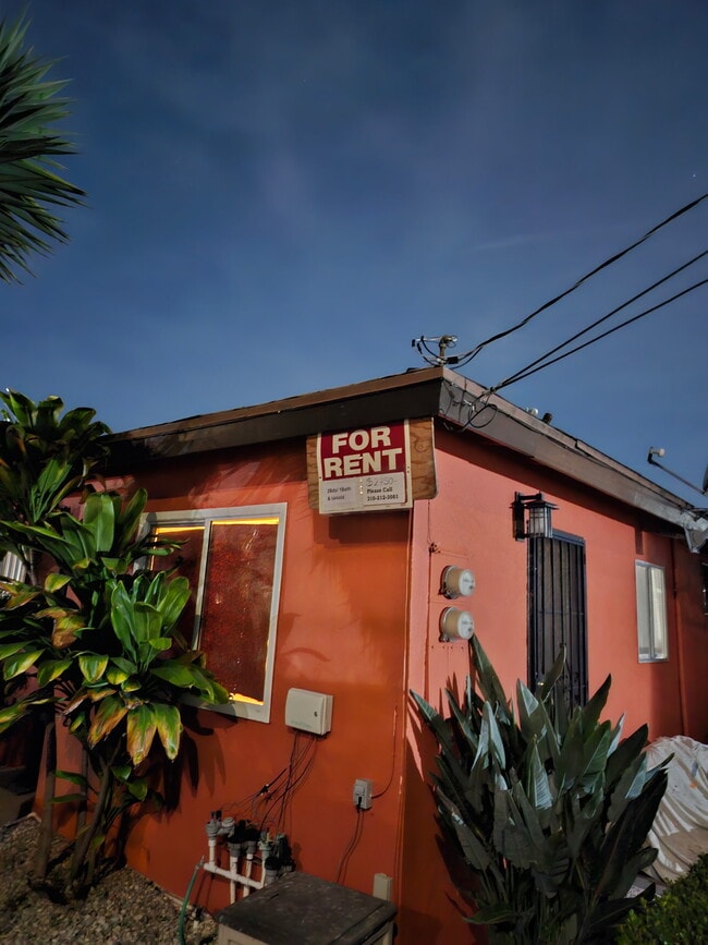 14925 Larch Ave, Unit 14923 in Lawndale, CA - Building Photo - Building Photo