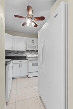 751 Pine Dr in Pompano Beach, FL - Building Photo - Building Photo