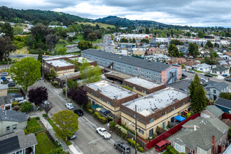 Knowland Park Townhomes in Oakland, CA - Building Photo - Building Photo