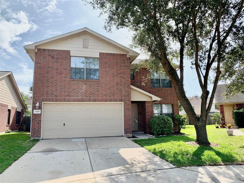 17143 Plaistow court in Houston, TX - Building Photo