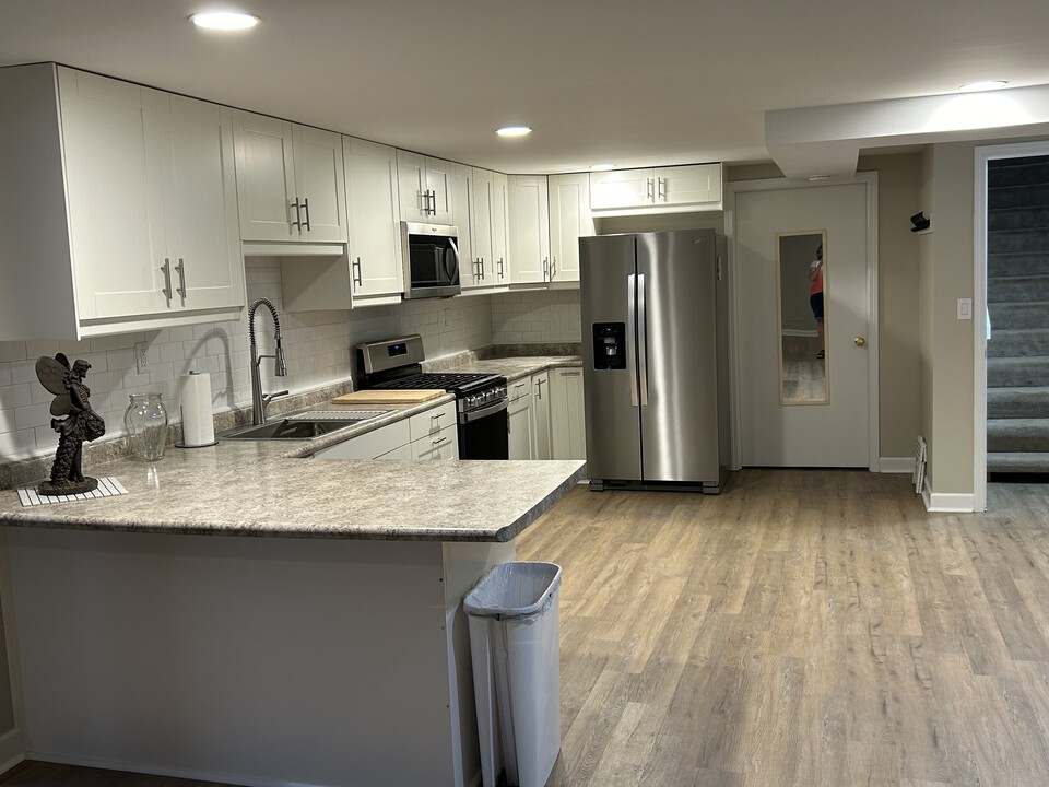 3611 Keenan Ln in Glenview, IL - Building Photo