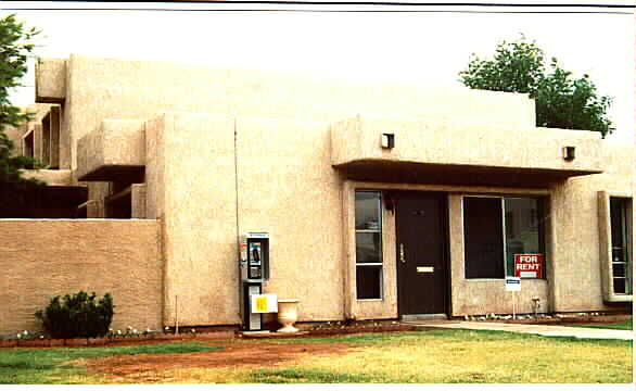 Hallcraft Villas West Seven in Phoenix, AZ - Foto de edificio