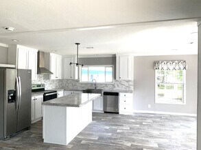 147 Woodland Dr in Leesburg, FL - Building Photo - Building Photo