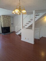 2105 Mathews Ave in Redondo Beach, CA - Building Photo