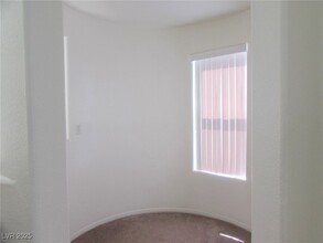 5249 W Palm Pinnacle Ave in Las Vegas, NV - Building Photo - Building Photo