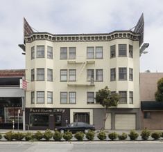 2240-2242 Lombard St in San Francisco, CA - Building Photo - Building Photo