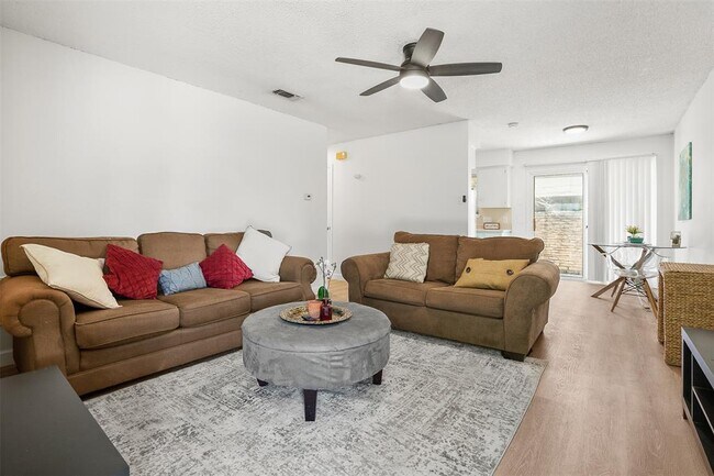 8603 Woodstone Dr in Austin, TX - Building Photo - Building Photo
