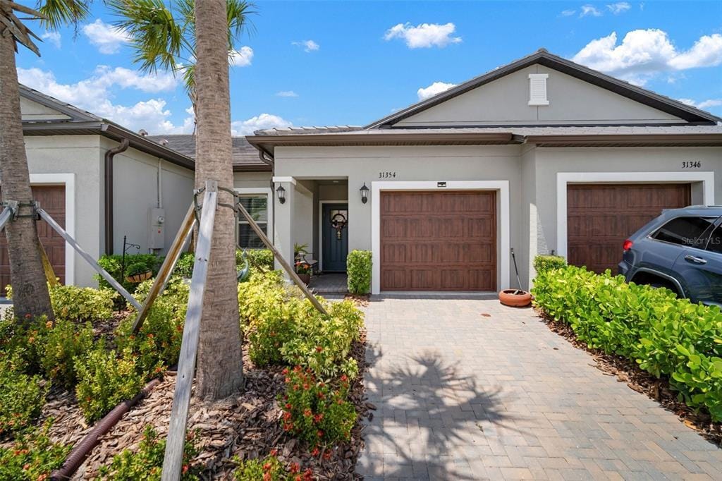 31354 Cabana Rye Ave in San Antonio, FL - Building Photo