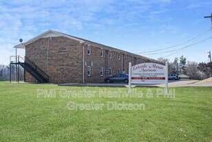 542 Ashe Ave in New Johnsonville, TN - Building Photo