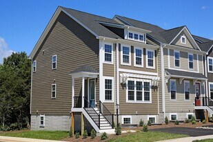 2405 Anlee Rd in Crozet, VA - Building Photo