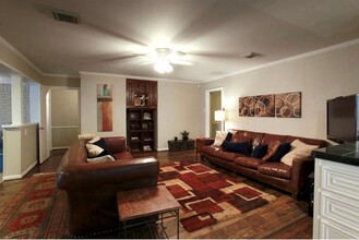 3510 Elmridge St in Houston, TX - Foto de edificio - Building Photo