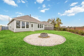 32906 School Hl Rd in Fulshear, TX - Building Photo - Building Photo