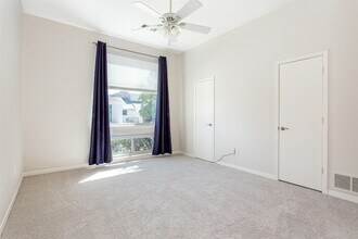 6807 Anglebluff Cir in Dallas, TX - Building Photo - Building Photo