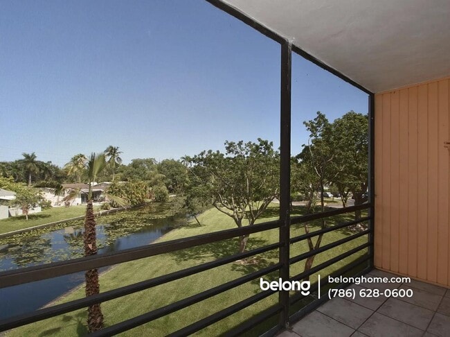 property at 121 Royal Pk Dr