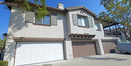 11 Sienna Rdg in Mission Viejo, CA - Foto de edificio - Building Photo