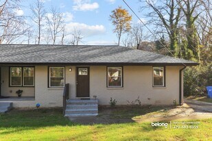 839 Commodore Dr NW in Atlanta, GA - Building Photo