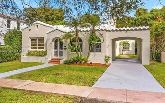 533 Minorca Ave in Coral Gables, FL - Building Photo