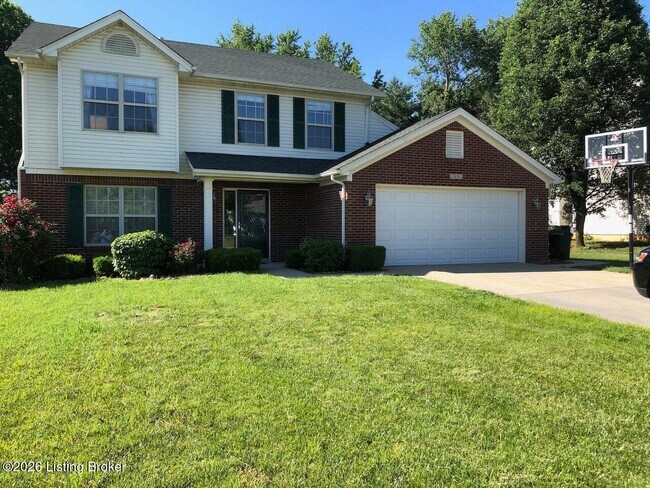 5814 Waveland Cir