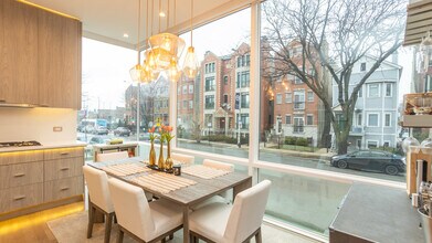 1947 W Diversey Pkwy in Chicago, IL - Building Photo - Building Photo