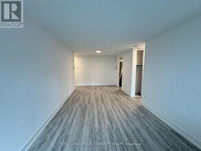 201 Sherbourne St in Toronto, ON - Building Photo - Building Photo