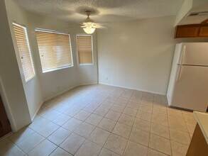 1320 Pinto Rock Ln in Las Vegas, NV - Building Photo - Building Photo