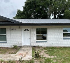 30435 Dubsdread Dr in Mount Plymouth, FL - Building Photo - Building Photo