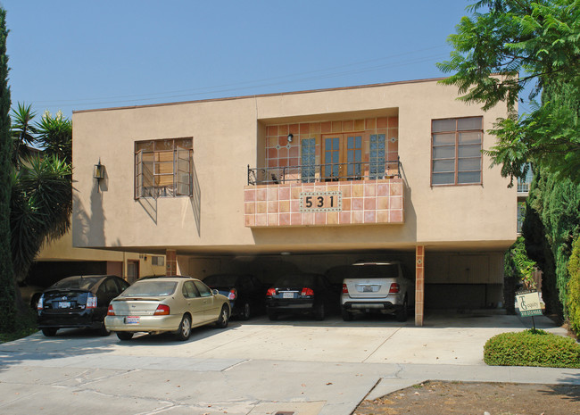 531 N Flores St in Los Angeles, CA - Building Photo - Building Photo