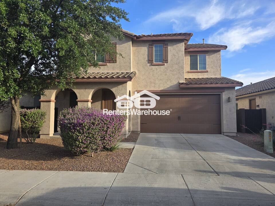 5545 W Buckskin Trail in Phoenix, AZ - Building Photo