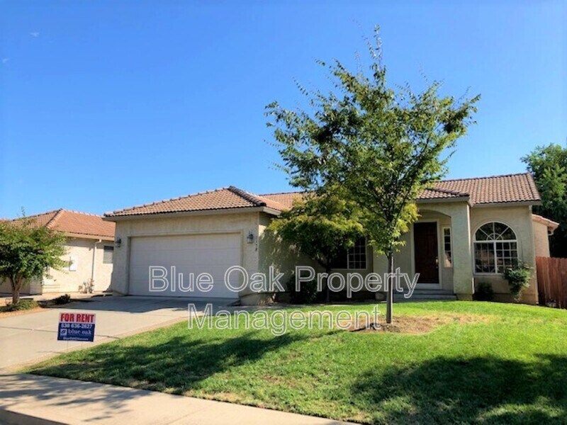 2158 Robailey Dr in Chico, CA - Building Photo
