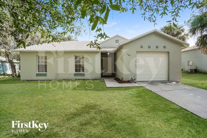 385 Calhoun St in La Belle, FL - Building Photo