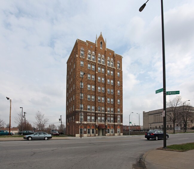 Mayfair Apartments in Kansas City, MO - Foto de edificio - Building Photo