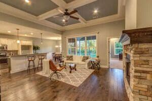 property at 102 Hickory Grv Ct