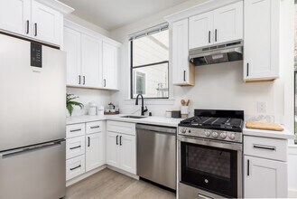 1454 Castro St in San Francisco, CA - Building Photo - Building Photo