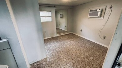 605 SW 24th Ave in Miami, FL - Building Photo - Building Photo