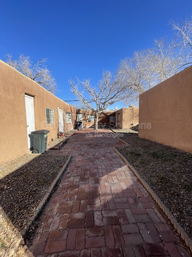 408 Pennsylvania St SE in Albuquerque, NM - Building Photo - Building Photo