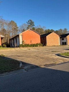 Beverly Manor in Hattiesburg, MS - Building Photo