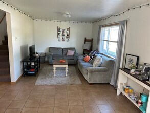 1505 Springbrook Dr in Cedar Falls, IA - Building Photo - Building Photo