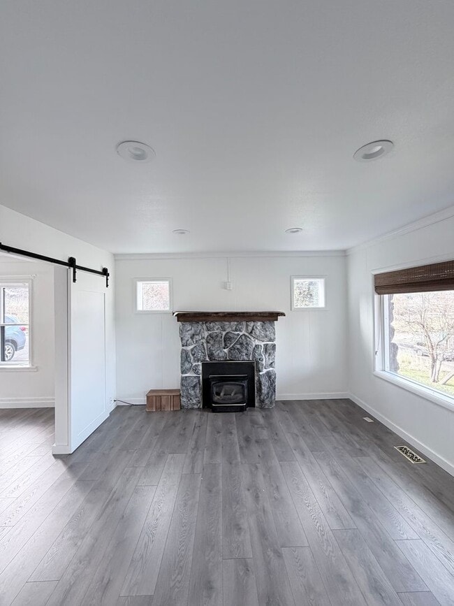 property at 791 Lakeshore Dr