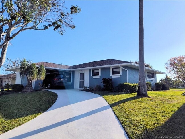 property at 5211 SE Sea Island Way