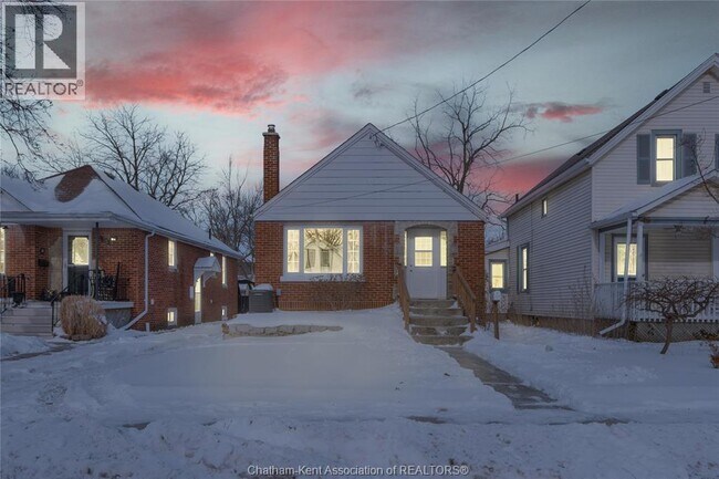 33 Wilson Ave in Chatham, ON - Building Photo - Building Photo