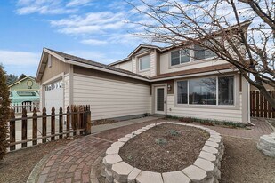 1642 Calusa Ln in Reno, NV - Building Photo