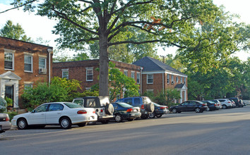 Glendale Apartments in Alexandria, VA - Building Photo - Building Photo