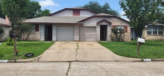 11011 Crenchrus Ct in Houston, TX - Building Photo