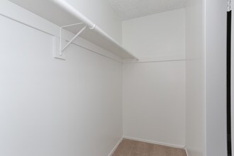 Norwalk Apartments in Norwalk, CA - Foto de edificio - Interior Photo